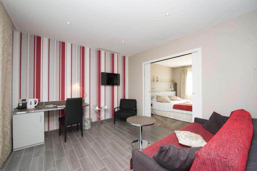 Logis Auberge Bienvenue Doué-la-Fontaine الغرفة الصورة