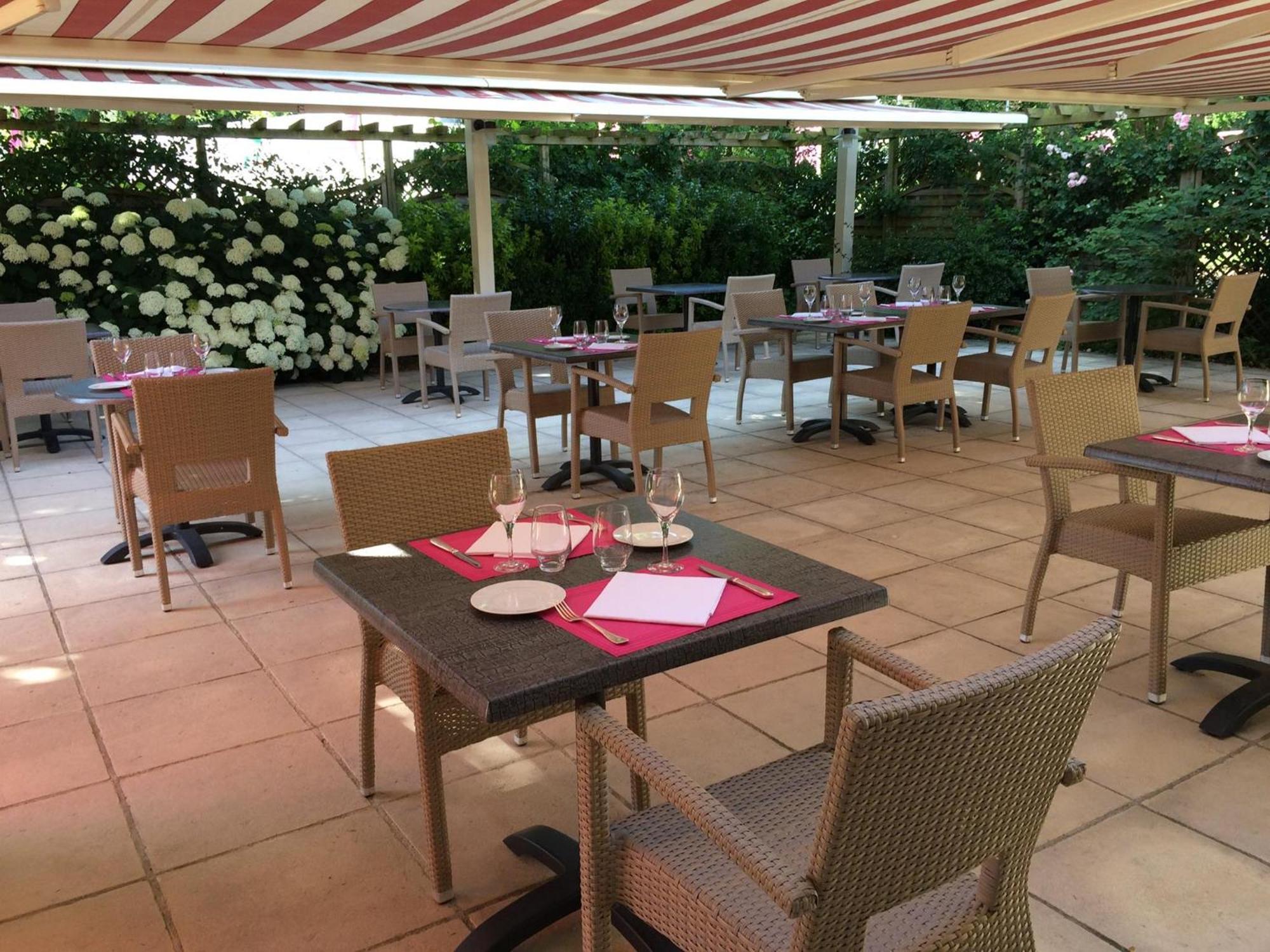Logis Auberge Bienvenue Doué-la-Fontaine المظهر الخارجي الصورة