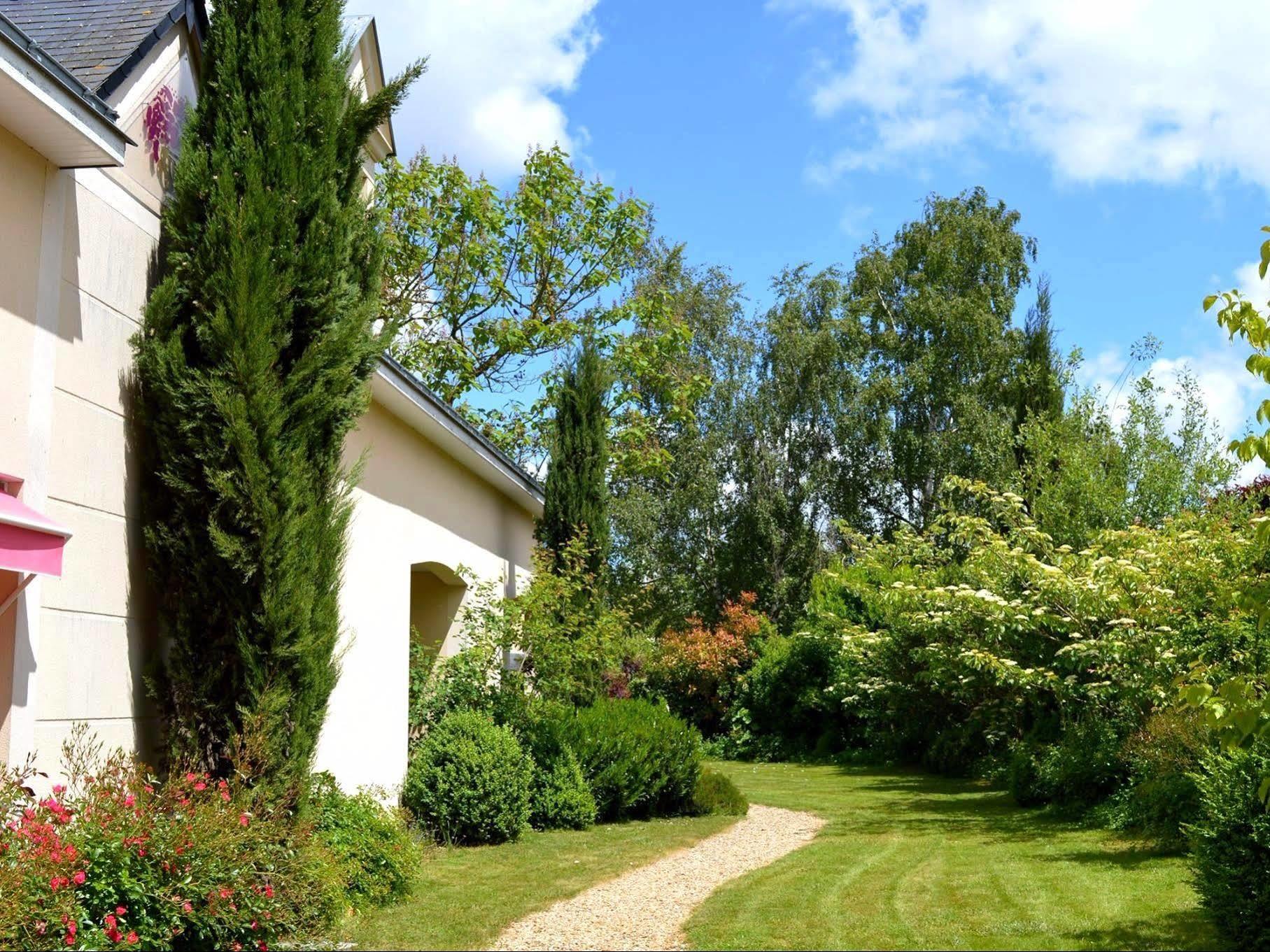 Logis Auberge Bienvenue Doué-la-Fontaine المظهر الخارجي الصورة